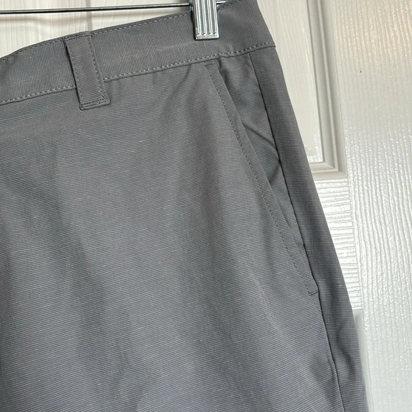Banana Republic men’s gray 9” inch flat front shorts size 36 - Picture 3 of 8